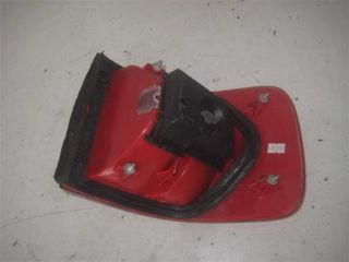 PILOTO TRASERO IZQUIERDO AUDI 80 AVANT