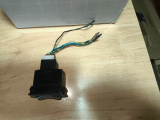 Botón Bloqueo Trasero Mitsubishi Montero V20