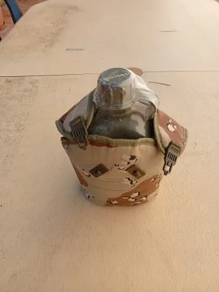 Cantimplora militar con funda