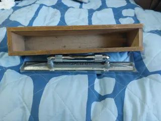 Nivel de burbuja metálico