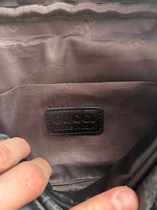 Riñonera Gucci GG Supreme Negra