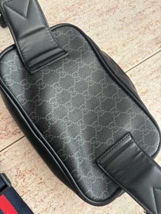 Riñonera Gucci GG Supreme Negra