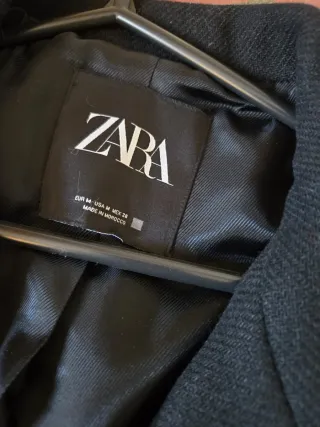 Abrigo negro Zara doble botonadura