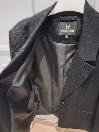 Americana SYSTEMACTION negra estampado leopardo M