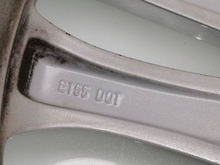 LLANTA FORD MONDEO BER. (CA2)