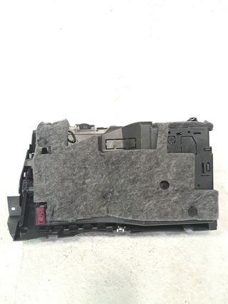 GUANTERA MERCEDES-BENZ CLASE GLC (BM 254)