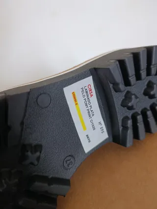 Botas plata animal print