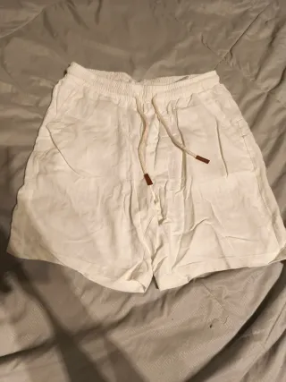 Pantalones cortos de lino blancos