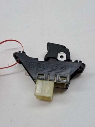 MANDO ELEVALUNAS DELANTERO DERECHO KIA STONIC