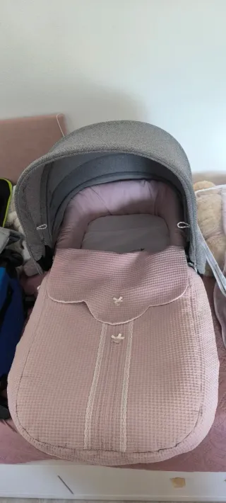 Cubre capazo Utzurre rosa empolvado reversible