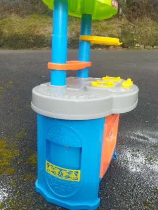 Cocinita de juguete pequeña