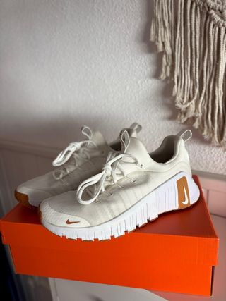 Zapatillas Nike Metcon Free Beige/Marrón