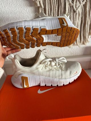 Zapatillas Nike Metcon Free Beige/Marrón