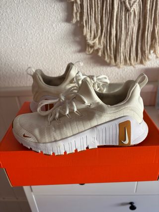 Zapatillas Nike Metcon Free Beige/Marrón