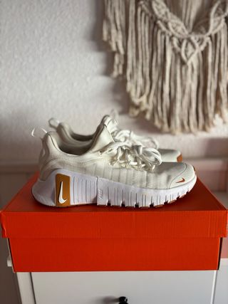 Zapatillas Nike Metcon Free Beige/Marrón