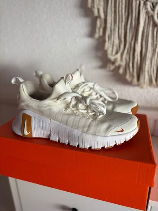 Zapatillas Nike Metcon Free Beige/Marrón