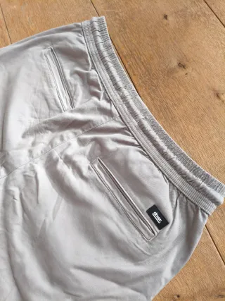 Pantalón Zara beige