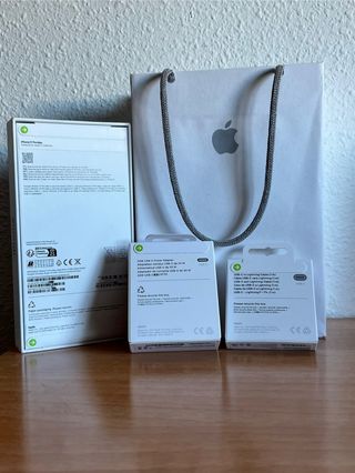 Caricatore iPhone completo originale Apple nuovo