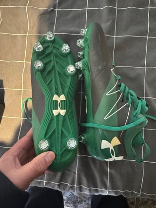 Botas de fútbol verdes Under Armour Talla 43