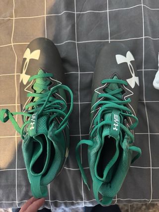 Botas de fútbol verdes Under Armour Talla 43