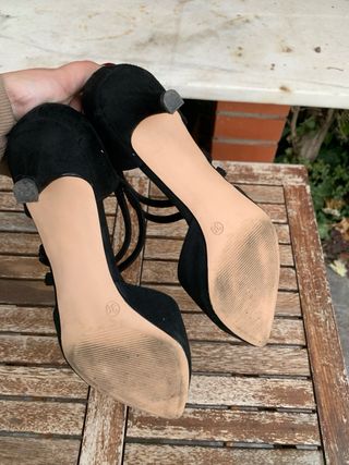 Zapatos de tacón negros