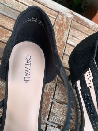 Zapatos de tacón negros