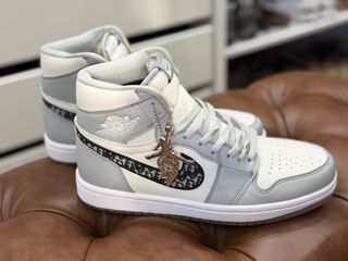 Jordan 1 Retro High Gris/Blanco