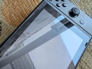 Nintendo Switch Rosa y Morado