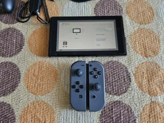 Nintendo Switch Rosa y Morado