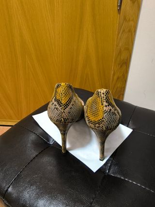 Zapatos de tacón serpiente multicolor