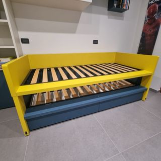 Letto cameretta giallo e blu con cassetti Moretti