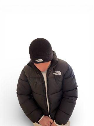 Chaqueta y gorro The North Face negro
