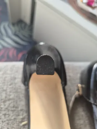 Zapatos de tacón negros talla 40 sin esteenar