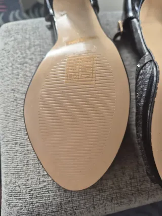 Zapatos de tacón negros talla 40 sin esteenar