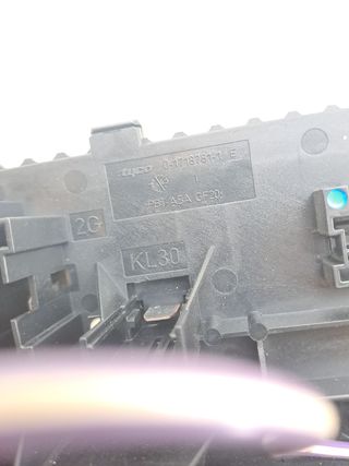 CAJA RELES / FUSIBLES MERCEDES-BENZ CLASE C (W204)