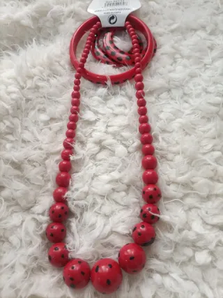 Conjunto Flamenca Rojo y Negro Nuevo. 3.5€!!