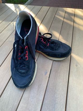 Zapatillas Le Coq Sportif Negras y Rojas