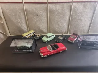 Coches de colección de distintas escalas