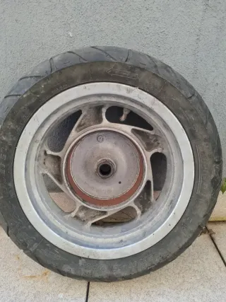 Rueda trasera Honda Foresight 250