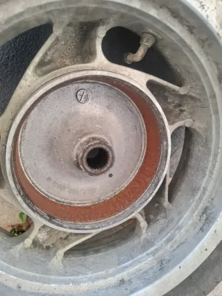 Rueda trasera Honda Foresight 250