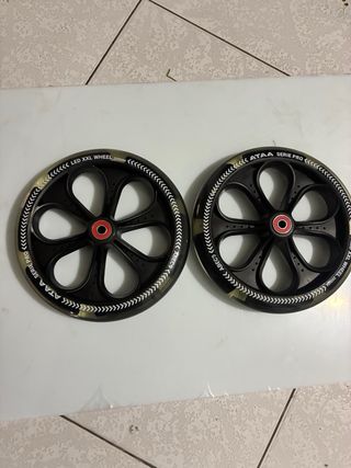 Ruedas patinete LED 200mm , nuevas .