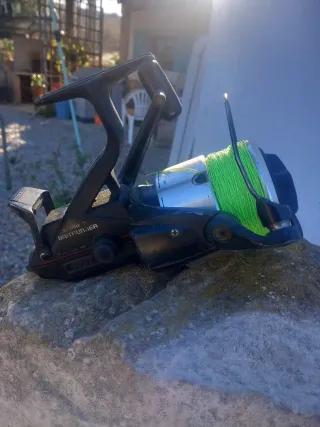 2 xCarrete Shimano 6500B Baitrunner. well used.