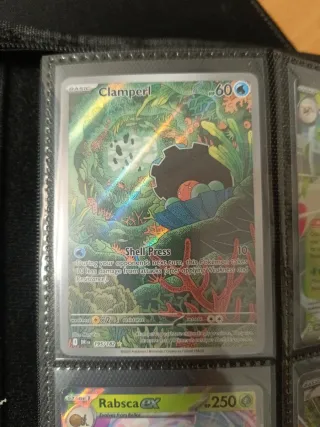 Carta Pokémon Clamperl 195/182