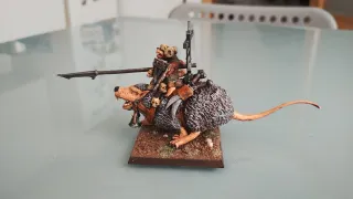 Warlord Skaven montado en rata gigante