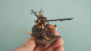 Warlord Skaven montado en rata gigante