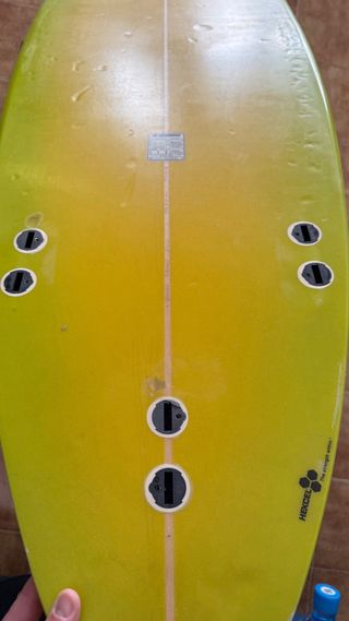 Tabla de Surf Amarilla con Funda Billabong