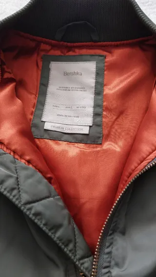 Chaqueta bomber verde militar