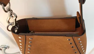 Bolso Parfois marrón tachuelas