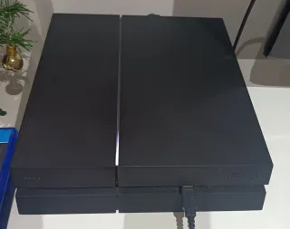 PS4 Pro + Mando + 3 Juegos