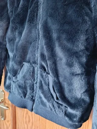 Anorak reversible negro con capucha